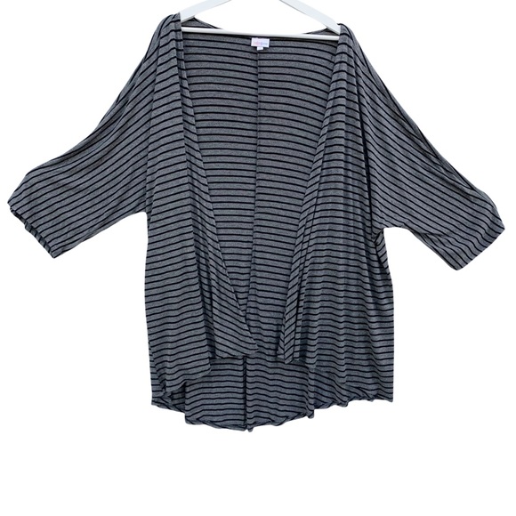 Lularoe stripe kimono women’s size M cardigan topper gray and black